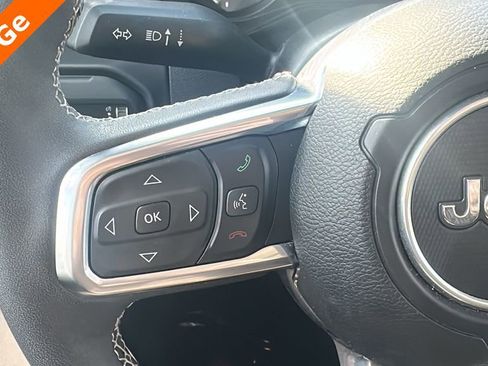 Used 2025 Jeep Wrangler Unlimited Sahara w/ Safety Group image 18