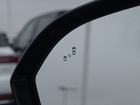 Used 2022 Lincoln Corsair AWD w/ Equipment Group 101A image 8