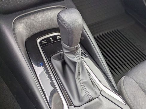 Used 2025 Toyota Corolla LE image 23