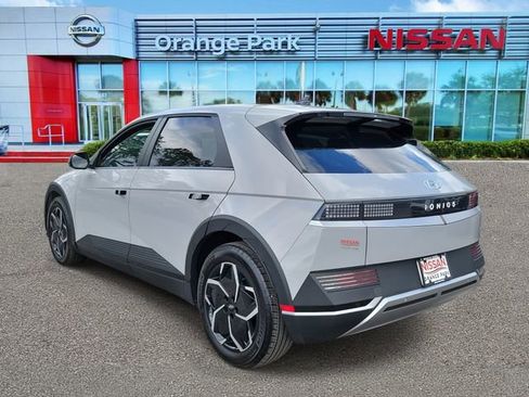 Used 2024 Hyundai Ioniq 5 SEL image 3