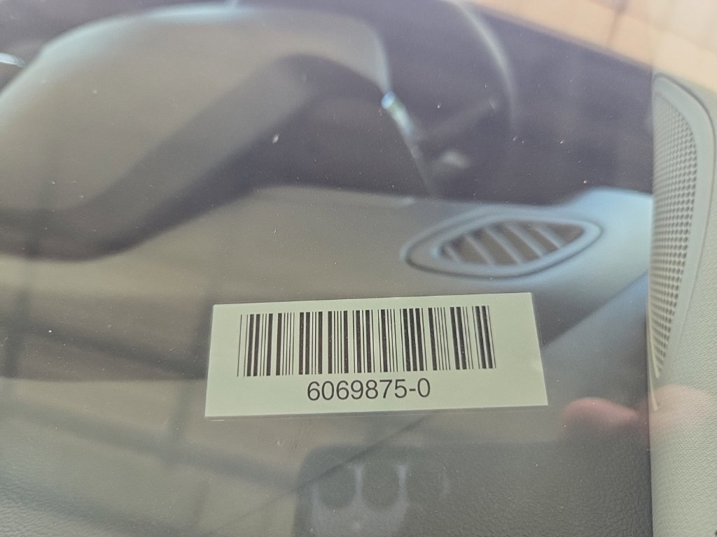 Used 2026 Chevrolet Trax LT FWD image 4