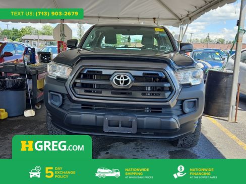 Used 2017 Toyota Tacoma SR AWD/4WD image 1