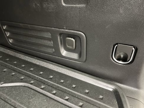 Used 2020 Chevrolet Traverse RS w/ LPO, Floor Liner Package image 31