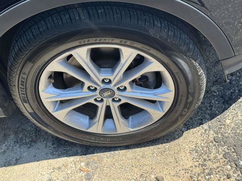 Used 2017 Ford Escape SE AWD/4WD image 5