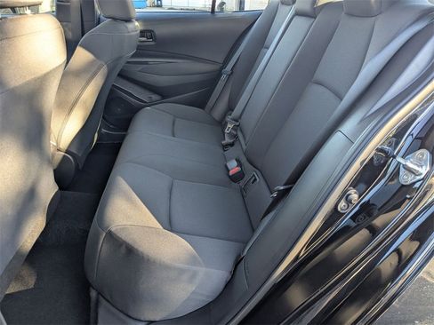 Used 2025 Toyota Corolla LE image 21