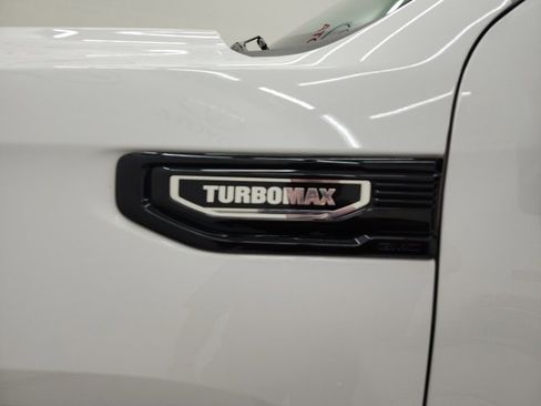 Used 2024 GMC Sierra 1500 Elevation image 10