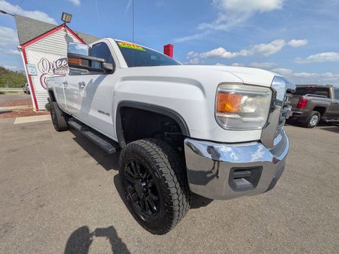 Used 2015 GMC Sierra 2500 4x4 Crew Cab w/ Sierra Convenience Package image 3
