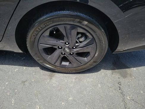Certified 2023 Hyundai Elantra SEL FWD image 8