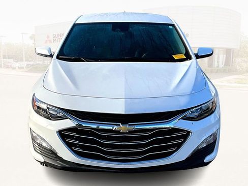 Used 2024 Chevrolet Malibu LT image 2