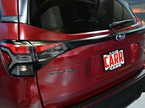 Certified 2025 Subaru Forester Touring w/ Touring Package AWD/4WD image 18