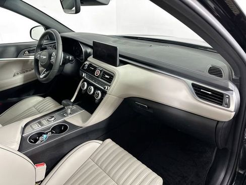 Used 2023 Genesis G70 2.0T w/ Sport Prestige Package image 32