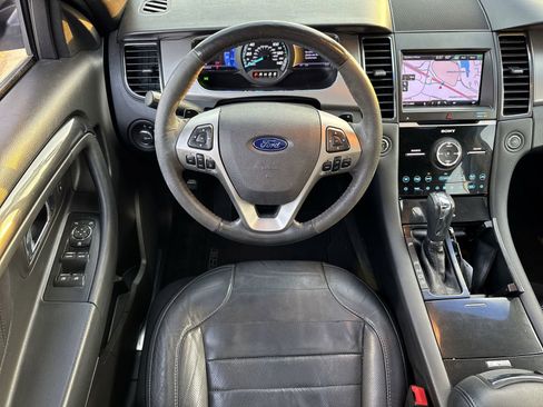Used 2013 Ford Taurus SHO image 29