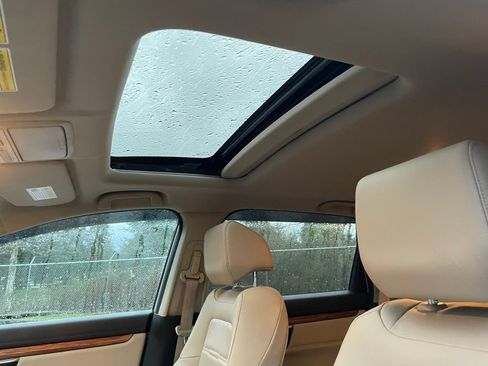 Used 2019 Honda CR-V Touring image 18