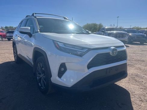 Used 2022 Toyota RAV4 XLE Premium AWD/4WD image 7