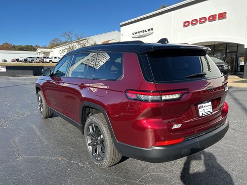 New 2025 Jeep Grand Cherokee L Limited w/ Trailer Tow Package image 4