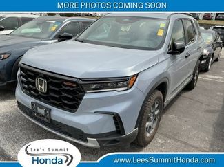 Used 2025 Honda Pilot TrailSport video 1
