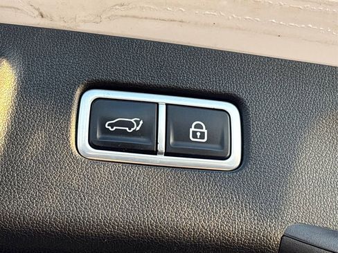 Used 2022 Kia Sorento SX image 13