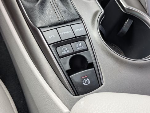 Certified 2023 Toyota Camry SE FWD image 17