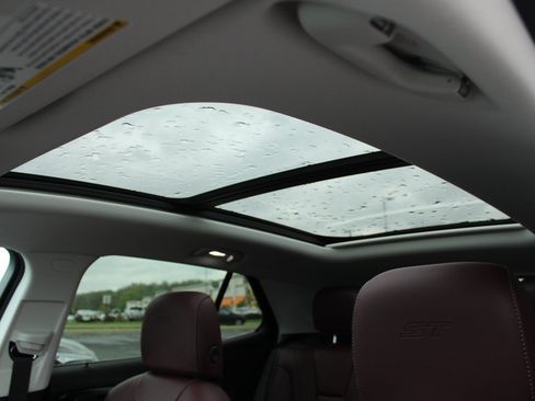 New 2025 Buick Envision Sport Touring image 18