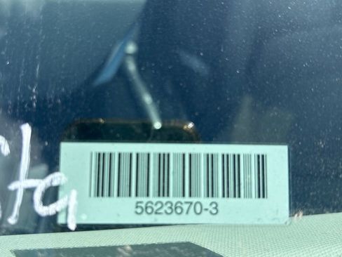 Used 2025 Subaru Ascent Premium AWD/4WD image 2