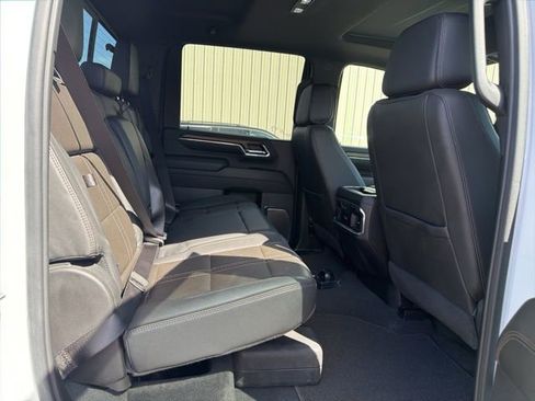 Used 2024 Chevrolet Silverado 3500 High Country w/ High Country Premium Package image 22