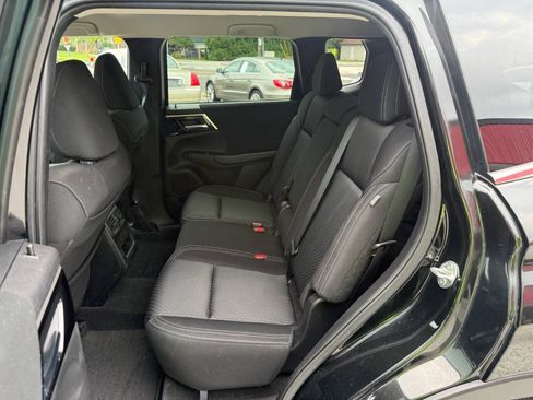 Used 2022 Mitsubishi Outlander ES AWD/4WD image 7