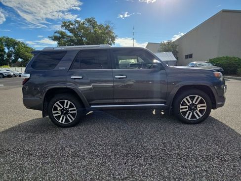 Used 2018 Toyota 4Runner Limited AWD/4WD image 4