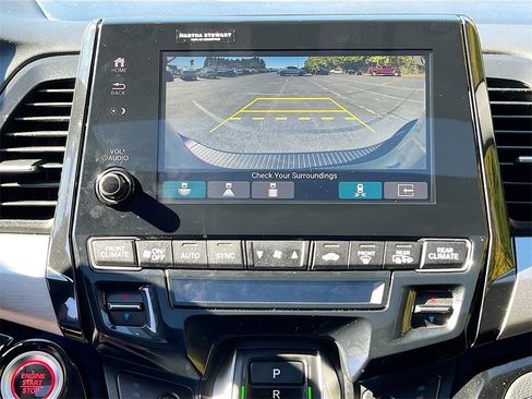 Used 2024 Honda Odyssey Touring image 12