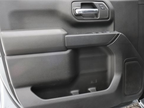 Used 2024 Chevrolet Silverado 2500 Custom w/ Custom Value Package image 39