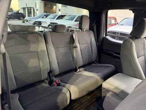 Used 2016 Ford F150 XL w/ Equipment Group 101A Mid RWD image 12