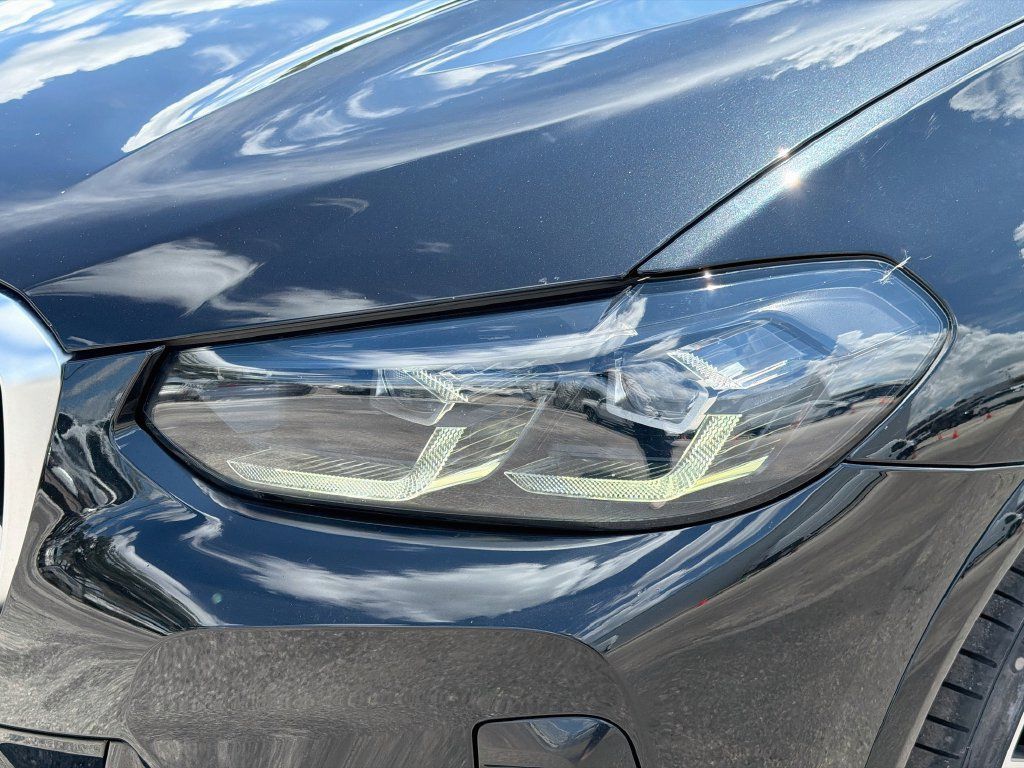 Used 2022 BMW X3 sDrive30i w/ M Sport Package 2 RWD image 9