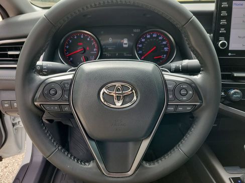 Used 2023 Toyota Camry XSE image 18