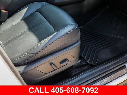 Used 2021 Kia Sorento SX FWD image 18