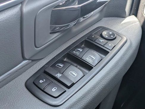Used 2018 RAM 1500 Lone Star RWD image 9