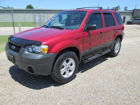 Used 2006 Ford Escape XLT AWD/4WD image 2