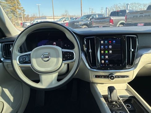 Used 2024 Volvo S60 B5 Core image 23