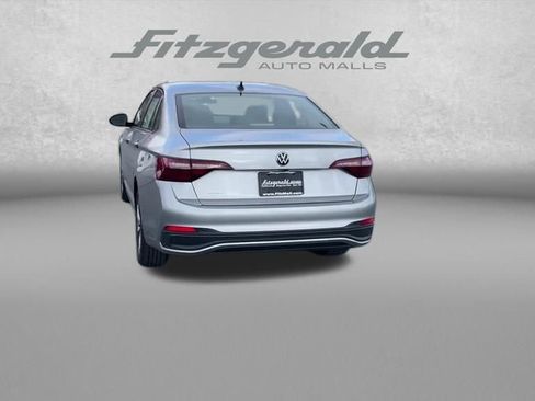 Used 2024 Volkswagen Jetta SE FWD image 42