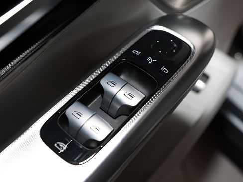 Used 2023 Mercedes-Benz EQE 350+ 4MATIC Sedan image 24