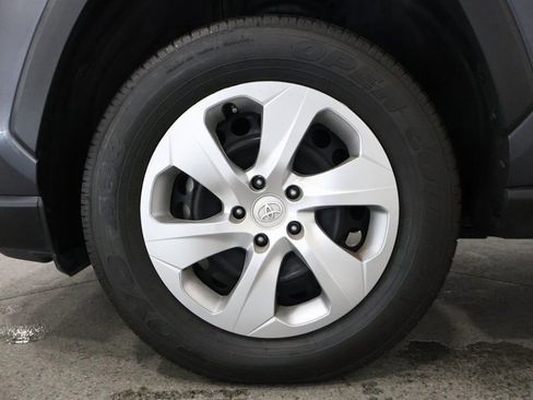 Used 2023 Toyota RAV4 LE image 5