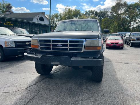 Used 1993 Ford F250 4x4 Regular Cab image 2