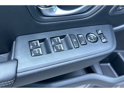 Used 2024 Honda Pilot Elite image 12