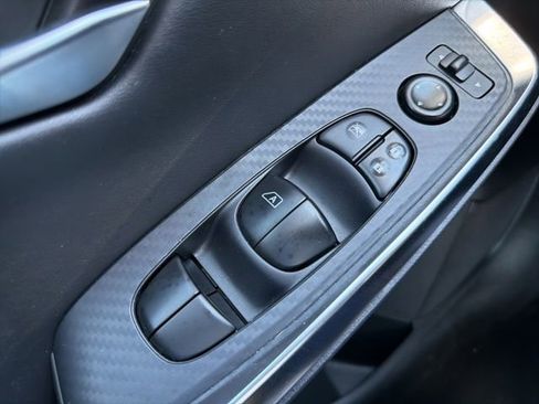 Used 2023 Nissan Sentra SR w/ Midnight Edition Package FWD image 22