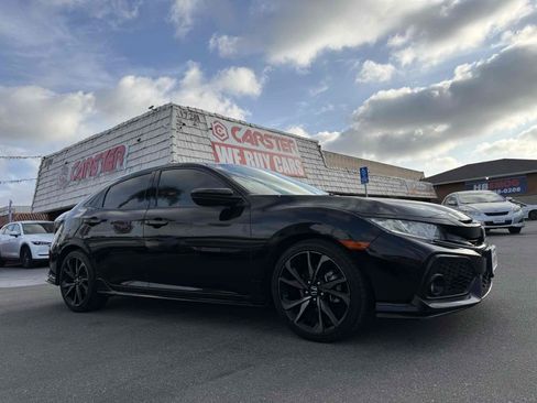 Used 2018 Honda Civic Sport image 14