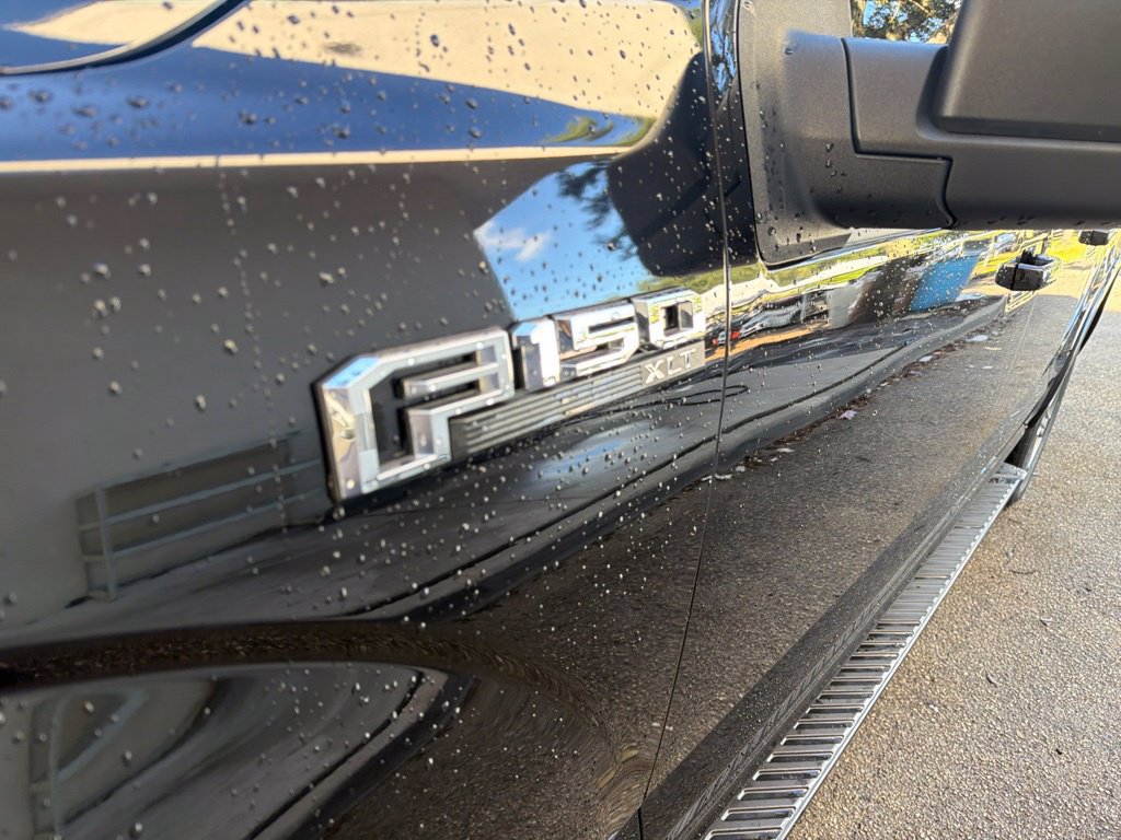 Used 2019 Ford F150 XLT w/ Equipment Group 302A Luxury AWD/4WD image 16