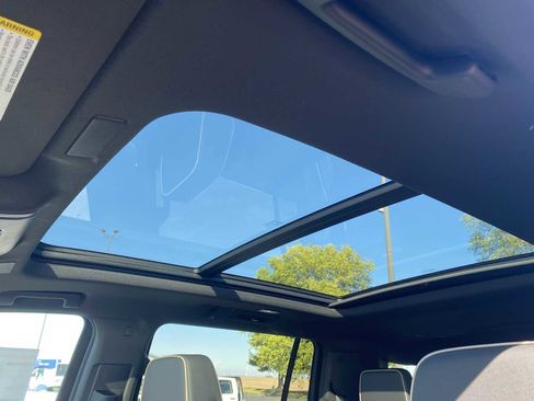 New 2026 Chevrolet Suburban Premier w/ Sun And Tow Package image 19