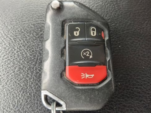 Used 2020 Jeep Gladiator Overland image 30