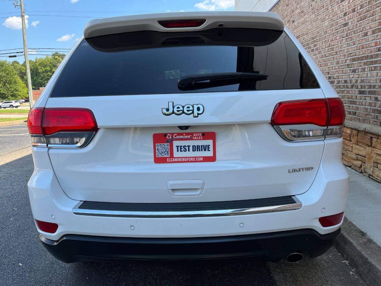 Used 2015 Jeep Grand Cherokee Limited RWD image 4