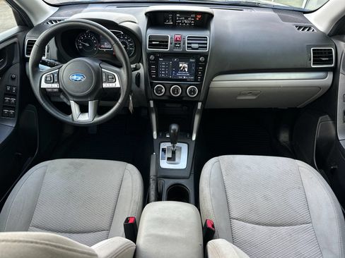 Used 2018 Subaru Forester 2.5i Premium AWD/4WD image 12