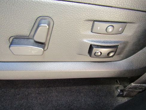 Used 2017 RAM 1500 Laramie image 23