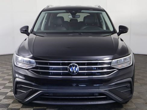 Used 2023 Volkswagen Tiguan SE FWD image 11